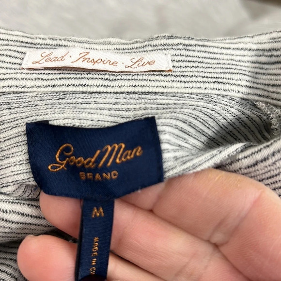 Good Man Brand Short Sleeve Button Down Size M - Picture 7 of 10